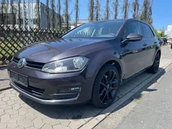 Grau Gebraucht 2015 VW Golf VII LOUNGE Limousine | 10.999 € (Guter Preis)