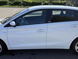 Weiß Gebraucht 2020 Hyundai i20 Select Limousine | 15.500 € (Fairer Preis)