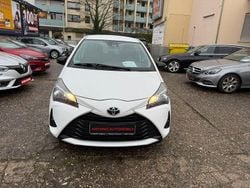 Weiß Gebraucht 2018 Toyota Yaris Basis Limousine | 8.499 € (Guter Preis)