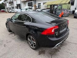 Schwarz Gebraucht 2011 Volvo S60 R-Design Limousine | 5.999 € (Etwas zu teuer)