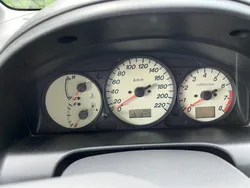 Silber Gebraucht 2002 Mazda Premacy Active Van / Kleinbus | 3.300 €