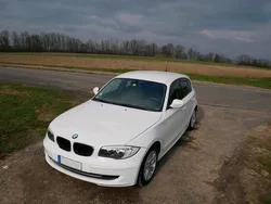 Weiß Gebraucht 2011 BMW 116 Kleinwagen | 6.799 € (Fairer Preis)