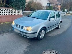 Silber Gebraucht 2001 VW Golf Limousine | 3.799 € (Etwas zu teuer)