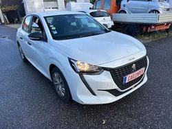 Weiß Gebraucht 2021 Peugeot 208 Kleinwagen | 9.800 € (Guter Preis)