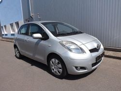 Silber Gebraucht 2010 Toyota Yaris Life Limousine | 5.699 € (Fairer Preis)