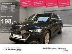 Manhattangrau (metallic) Gebraucht 2021 Audi e-tron Ambiente SUV | 31.809 € (Fairer Preis)