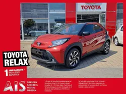 Chili red / night sky black Neu 2025 Toyota Aygo Kleinwagen | 16.490 €