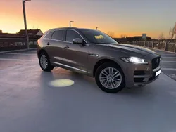 Braun Gebraucht 2017 Jaguar F-Pace SUV | 27.990 €