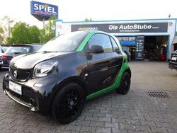 Schwarz grün Gebraucht 2018 Smart ForTwo Electric Drive Prime Coupé | 11.980 € (Teuer)