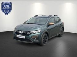 Grün (zedergrün (grün)) Gebraucht 2025 Dacia Sandero Extreme Kleinwagen | 19.300 € (Fairer Preis)
