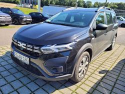 Perlmuttschwarz Gebraucht 2024 Dacia Jogger Essentiel Van / Kleinbus | 18.990 € (Guter Preis)
