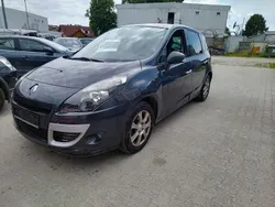 Grau Gebraucht 2011 Renault Scénic III Dynamique Van / Kleinbus | 2.400 € (Guter Preis)