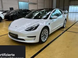 Weiß Gebraucht 2022 Tesla Model 3 Limousine | 29.800 € (Fairer Preis)