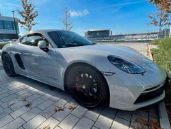 Grau Gebraucht 2021 Porsche Cayman GTS Coupé | 88.499 € (Teuer)