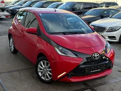 Rot Gebraucht 2017 Toyota Aygo X-play Kleinwagen | 7.900 € (Guter Preis)
