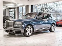 Sapphire black Gebraucht 2019 Rolls Royce Cullinan SUV | 349.700 €