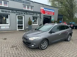 Grau Gebraucht 2012 Renault Mégane III Limousine | 2.999 € (Fairer Preis)