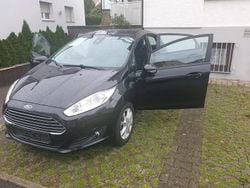 Schwarz Gebraucht 2015 Ford Fiesta Titanium Kleinwagen | 5.900 € (Fairer Preis)
