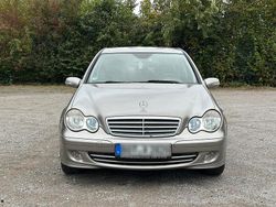 Grau Gebraucht 2005 Mercedes C180 Limousine | 3.500 € (Fairer Preis)