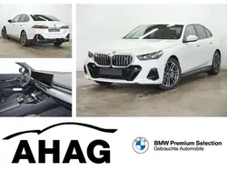 Mineralweiß metallic Gebraucht 2024 BMW i5 M Sport Limousine | 59.940 €