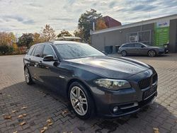 Grau Gebraucht 2016 BMW 520 Performance Kombi | 11.499 € (Fairer Preis)