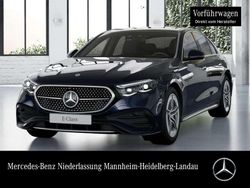 Blau Gebraucht 2025 Mercedes E220 AMG Limousine | 65.980 €