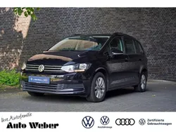 Deep black perleffekt (metallic) Gebraucht 2018 VW Touran Comfortline Van / Kleinbus | 18.450 € (Fairer Preis)