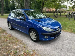 Blau Gebraucht 2003 Peugeot 206 Kleinwagen | 1.750 €