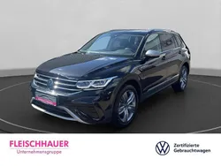 Schwarz Gebraucht 2024 VW Tiguan Allspace Elegance SUV | 46.990 € (Teuer)