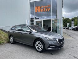 Grau Gebraucht 2023 Skoda Octavia Ambition Kombi | 26.990 € (Fairer Preis)