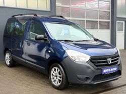 Blau Gebraucht 2018 Dacia Dokker Essentiel Van / Kleinbus | 7.490 € (Fairer Preis)