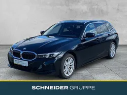 Schwarz Gebraucht 2023 BMW 318 Kombi | 25.890 € (Fairer Preis)