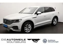 Oryxweiß perlmutteffekt Gebraucht 2023 VW Touareg Atmosphere SUV | 51.390 € (Guter Preis)