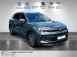 Grau Gebraucht 2024 VW Tiguan Life SUV | 35.890 € (Fairer Preis)