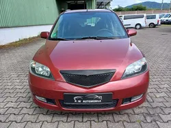Rot Gebraucht 2003 Mazda 2 Van / Kleinbus | 1.599 €