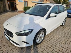 Weiß Gebraucht 2025 Mercedes B200 Van / Kleinbus | 28.999 € (Superpreis)