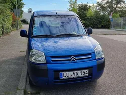Blau Gebraucht 2006 Citroën Berlingo Van / Kleinbus | 3.750 € (Etwas zu teuer)