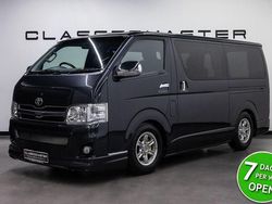 Grau Gebraucht 2007 Toyota HiAce Van | 24.950 €