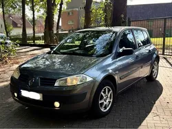 Grau Gebraucht 2003 Renault Mégane II Kleinwagen | 999 € (Guter Preis)