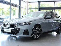 Grau Gebraucht 2024 BMW 520 M Sport Limousine | 55.590 € (Guter Preis)