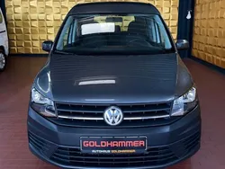 Grau Gebraucht 2017 VW Caddy Van / Kleinbus | 14.999 € (Fairer Preis)