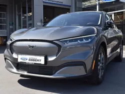 Grau Gebraucht 2025 Ford Mustang Mach-E SUV | 51.950 € (Etwas zu teuer)