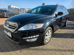 Blau Gebraucht 2011 Ford Mondeo Trend Kombi | 4.699 €