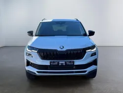 Grau Neu 2025 Skoda Karoq SportLine SUV | 41.273 € (Fairer Preis)