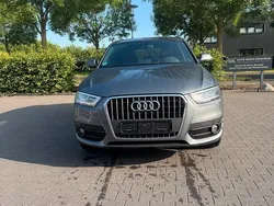 Grau Gebraucht 2012 Audi Q3 SUV | 11.500 € (Fairer Preis)