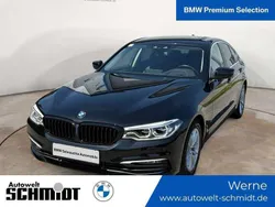 Saphirschwarz metallic Gebraucht 2019 BMW 520 Limousine | 27.790 € (Fairer Preis)