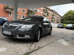 Grau Gebraucht 2012 Opel Insignia Kombi | 5.200 € (Fairer Preis)