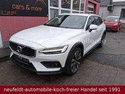Weiß Gebraucht 2019 Volvo V60 CC Kombi | 22.190 € (Fairer Preis)