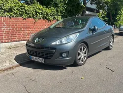 Grau Gebraucht 2010 Peugeot 207 CC Cabrio | 1.888 € (Fairer Preis)