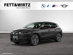 Sophistograu brillanteffekt metallic Gebraucht 2022 BMW iX SUV | 54.875 € (Guter Preis)